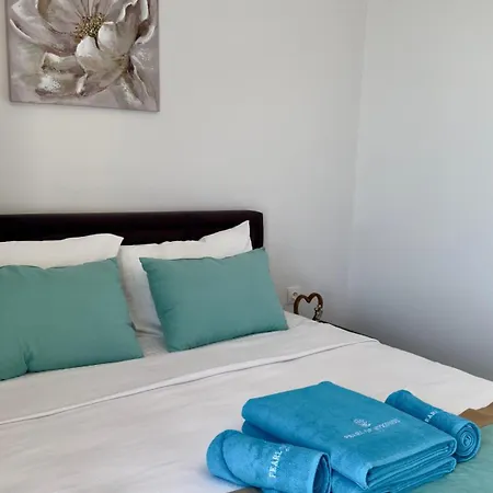 Pearl Of Mykonos Plintri